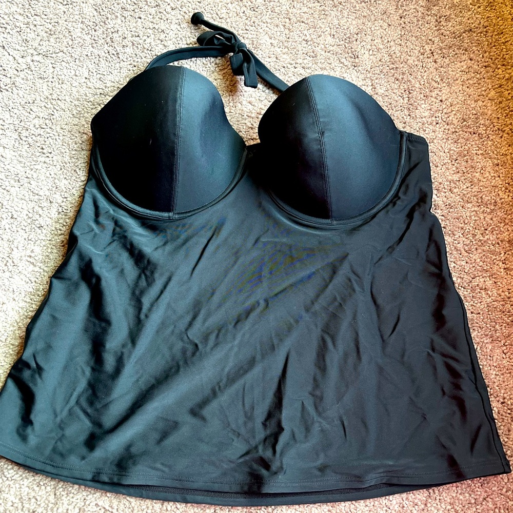 XXL old navy tank swim top — EUC!